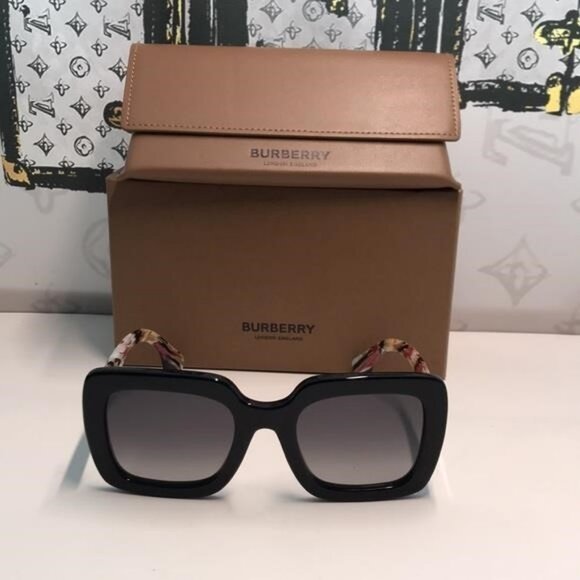 NEW AUTHENTIC Black Square Sunglasses BE4284 3809
